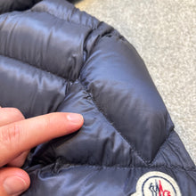 Load image into Gallery viewer, Moncler Avrieux Navy Size 4
