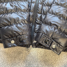 Load image into Gallery viewer, Moncler Lauros Black Size 4
