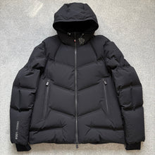 Load image into Gallery viewer, Moncler Grenoble Arcesaz Black Size 7
