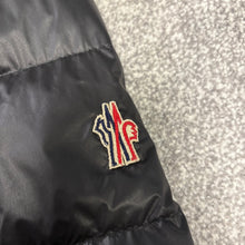 Load image into Gallery viewer, Moncler Grenoble Mouthe Black Size 3
