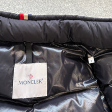 Load image into Gallery viewer, Moncler Jacot Gilet Black Size 2

