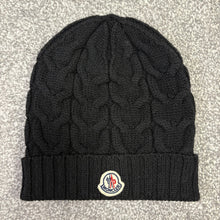 Load image into Gallery viewer, Boy’s Moncler Ribbed Beanie Black Size Large
