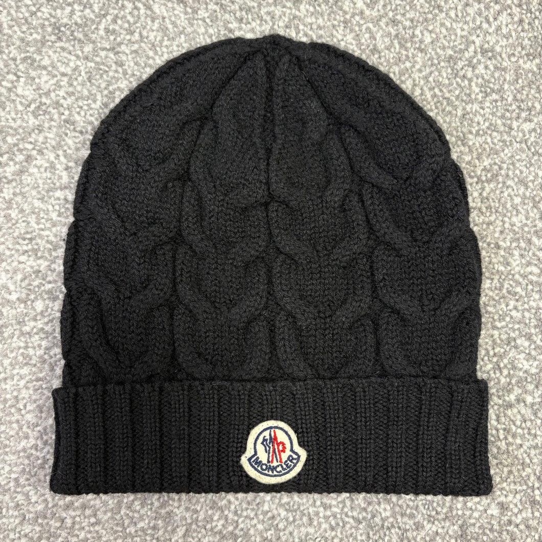Boy’s Moncler Ribbed Beanie Black Size Large