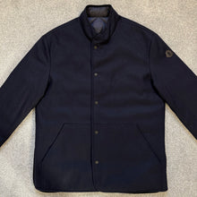 Load image into Gallery viewer, Moncler Bane Reversible Down Jacket Navy Size 3
