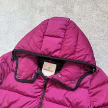 Load image into Gallery viewer, Women’s Moncler Betula Purple Size 4

