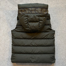 Load image into Gallery viewer, Moncler Cardamine Gilet Khaki Size 1
