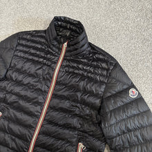 Load image into Gallery viewer, Moncler Daniel Black Size 3
