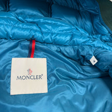 Load image into Gallery viewer, Moncler Jeanbart Emerald Green Size 4
