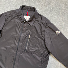 Load image into Gallery viewer, Moncler See Overshirt Black Size 2
