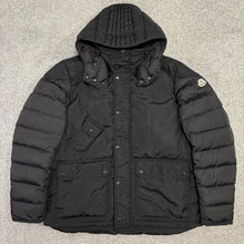 Load image into Gallery viewer, Moncler Moulin Black Size 7
