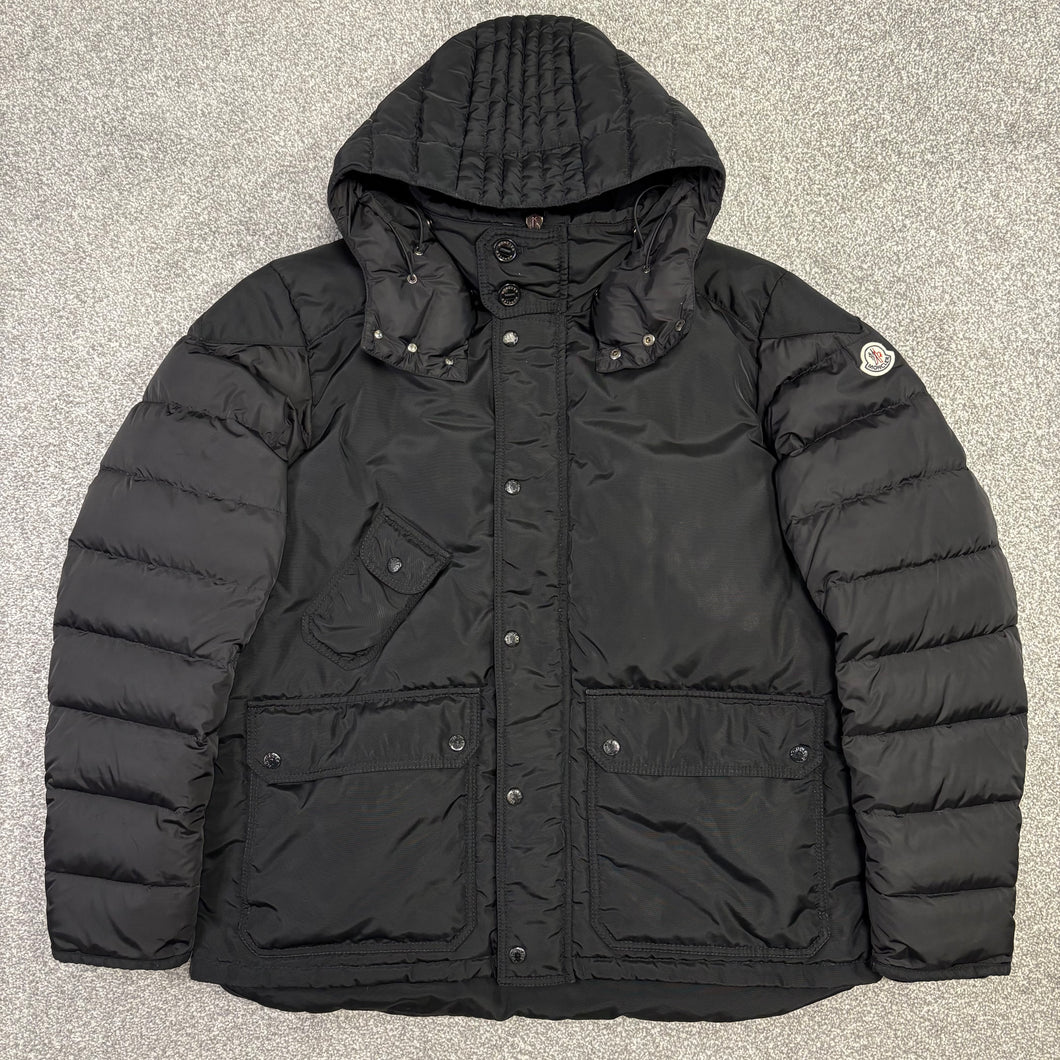 Moncler Moulin Black Size 7