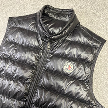 Load image into Gallery viewer, Moncler Gui Gilet Black Size 2
