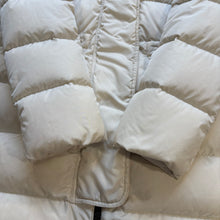 Load image into Gallery viewer, Women’s Moncler Aphrotiti White Size 2
