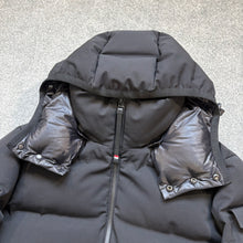 Load image into Gallery viewer, Moncler Grenoble Montgetech Black Size 2
