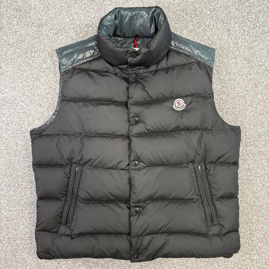 Moncler Cheval Dark Grey Size 5