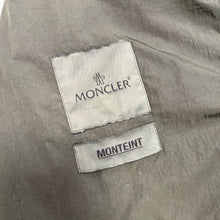 Load image into Gallery viewer, Moncler Scie Windbreaker Khaki Size 3
