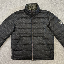 Load image into Gallery viewer, Moncler Pouctal Reversible Jacket Khaki/Black Size 3
