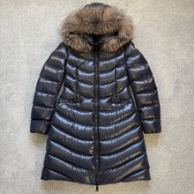 Load image into Gallery viewer, Women’s Moncler Aphia Navy Size 1
