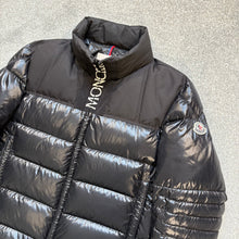 Load image into Gallery viewer, Moncler Bruel Black Size 3
