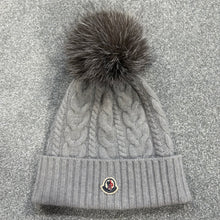 Load image into Gallery viewer, Women’s Moncler Pom-Pom Beanie Grey SzUNI
