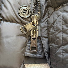Load image into Gallery viewer, Moncler Cluny Black Size 5
