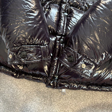 Load image into Gallery viewer, Moncler Karakorum Black Size 1
