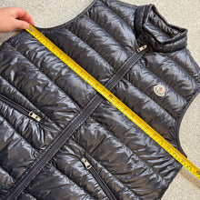 Load image into Gallery viewer, Moncler Gui Gilet Navy Size 4
