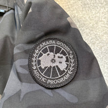 Load image into Gallery viewer, Canada Goose Chateau Parka Black Camo Size Medium
