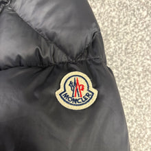 Load image into Gallery viewer, Moncler Salzman Black Size 3
