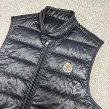 Load image into Gallery viewer, Moncler Gui Gilet Navy Size 1
