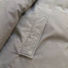 Load image into Gallery viewer, Moncler Aurelien Black Size 6
