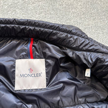 Load image into Gallery viewer, Moncler Tenibres Down Shirt Navy Size 7
