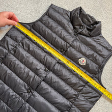 Load image into Gallery viewer, Women’s Moncler Liane Gilet Black Size 3
