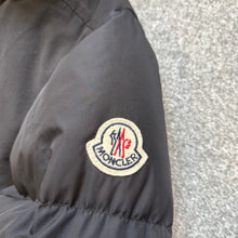 Load image into Gallery viewer, Moncler Montclar Black Size 4
