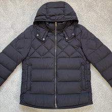 Load image into Gallery viewer, Moncler Cecaud Navy Size 4
