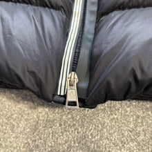 Load image into Gallery viewer, Moncler Arves Black Size 4
