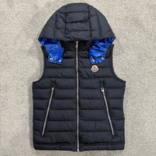 Load image into Gallery viewer, Moncler Laro Gilet Navy Age12
