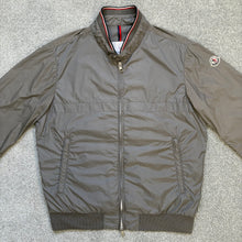 Load image into Gallery viewer, Moncler Albert Grey Size 4
