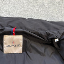 Load image into Gallery viewer, Moncler Faiveley Black Size 3
