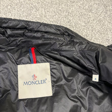 Load image into Gallery viewer, Moncler Lambot Black Size 4
