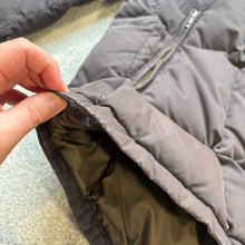 Load image into Gallery viewer, Moncler Beaumont Beige &amp; Navy Size 5
