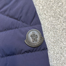Load image into Gallery viewer, Moncler Acorus Navy Size 3
