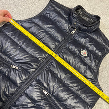 Load image into Gallery viewer, Moncler Gui Gilet Navy Size 5
