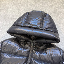 Load image into Gallery viewer, Moncler Ecrins Black Size 2
