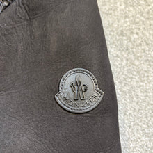 Load image into Gallery viewer, Moncler Mongioie Black Size 2
