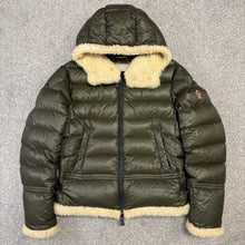 Load image into Gallery viewer, Moncler Grenoble Barrhorn Khaki Size 1
