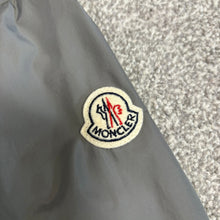 Load image into Gallery viewer, Moncler Miroir Grey Windbreaker Size 2
