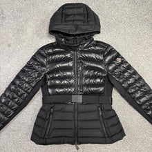 Load image into Gallery viewer, Women’s Moncler Grenoble Bruche Black Size 2
