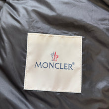 Load image into Gallery viewer, Women’s Moncler Liane Gilet Black Size 3
