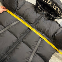 Load image into Gallery viewer, Moncler Montcla Black Size 4
